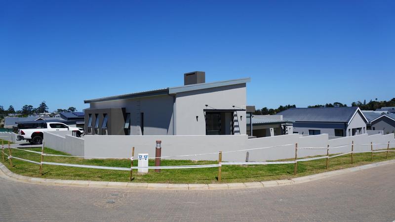 3 Bedroom Property for Sale in Kraaibosch Park Western Cape